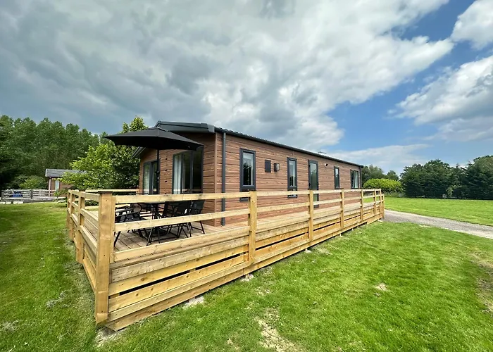 Cackle Hill Lakes, Heron Lodge