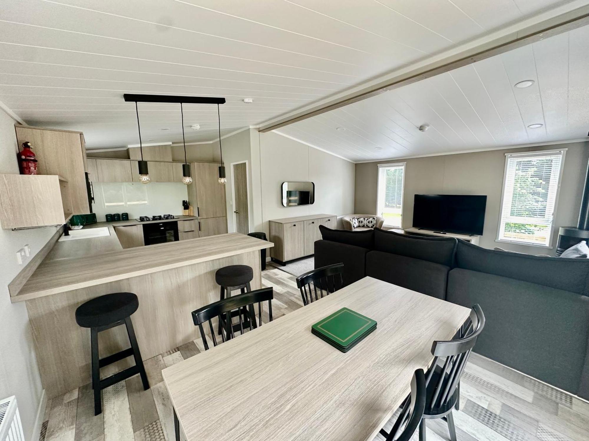 Cackle Hill Lakes, Heron Holiday home